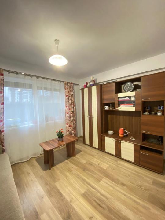 Apartament cu 3 camere, 65,2 mp, gradina de 90 mp, zona Teilor