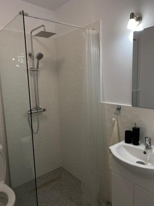 Apartament cu 3 camere, 65,2 mp, gradina de 90 mp, zona Teilor