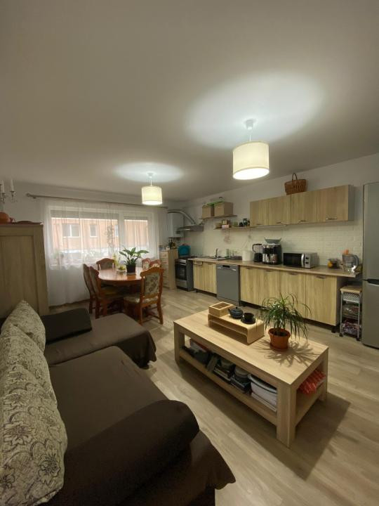 Apartament cu 3 camere, 65,2 mp, gradina de 90 mp, zona Teilor