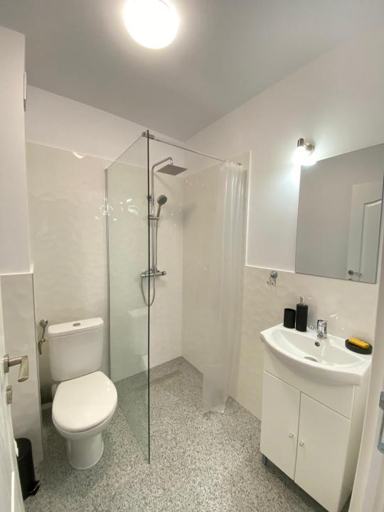 Apartament cu 3 camere, 65,2 mp, gradina de 90 mp, zona Teilor