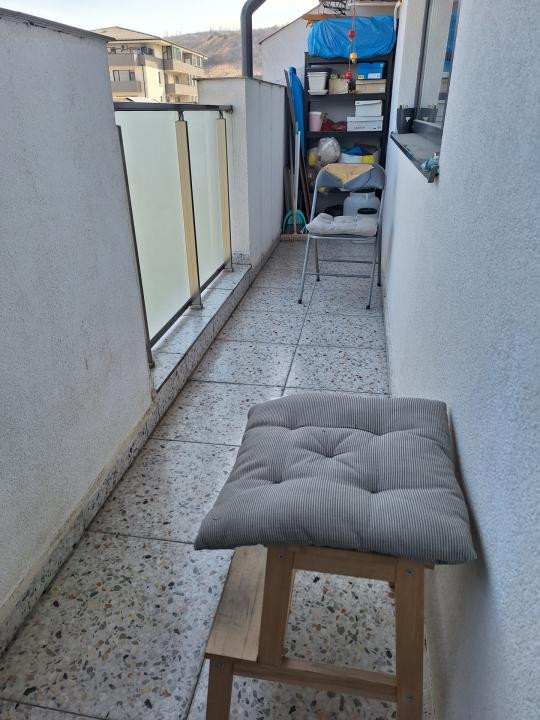 Apartament cu 3 camere, 2 bai, 2 balcoane, zona Terra