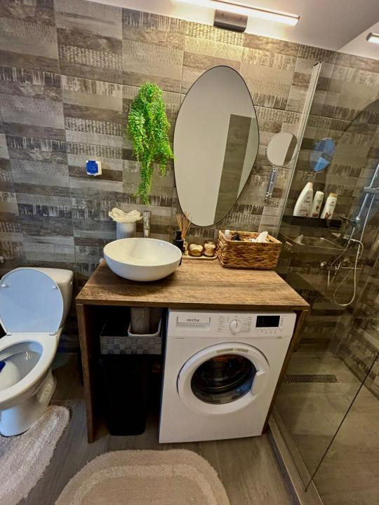 Apartament cu 2 camere, 35 mp, balcon, zona Teilor