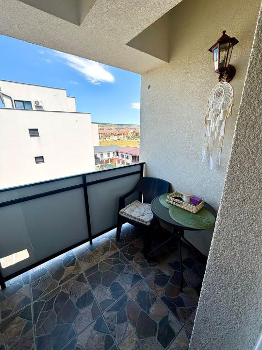 Apartament cu 2 camere, 35 mp, balcon, zona Teilor