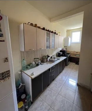 Apartament 5 camere, 4 dormitoare decomandate, Mehedinti