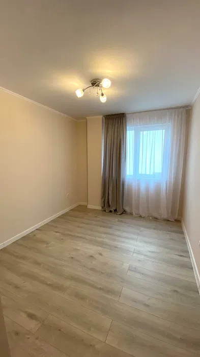 Apartament cu 3 camere, 2 bai, 72 mp, parcare, zona Somesului