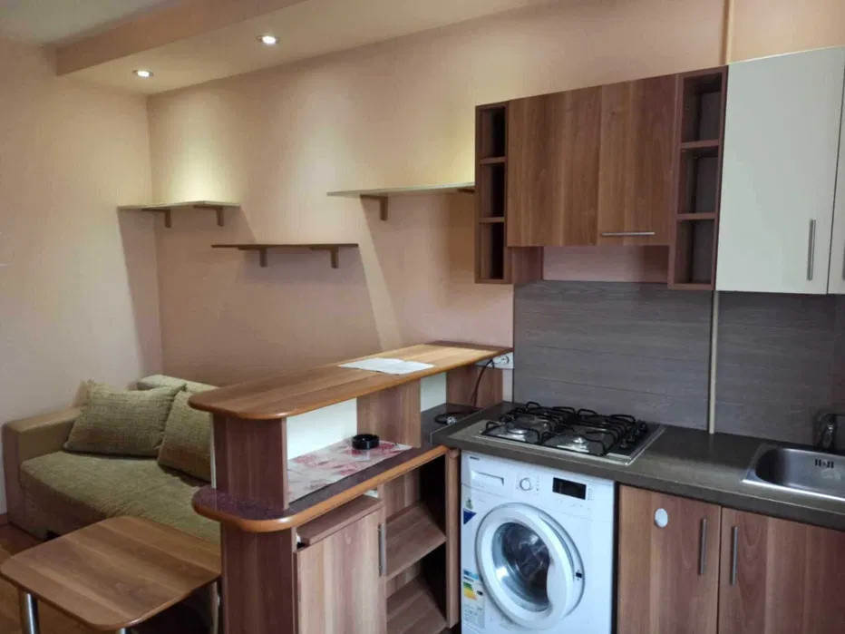 Garsoniera, 22mp, etaj intermediar