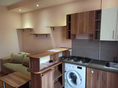 Garsoniera, 22mp, etaj intermediar