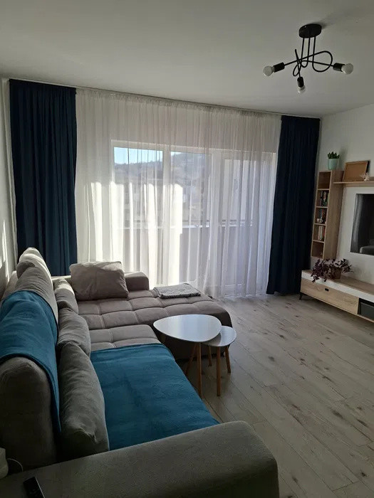 Apartament cu 2 camere, 53 mp, parcare, zona Eroilor