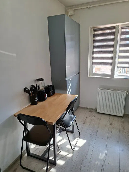 Apartament cu 2 camere, 53 mp, parcare, zona Eroilor