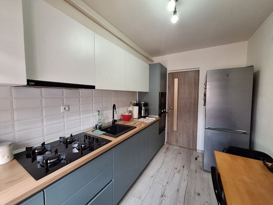 Apartament cu 2 camere, 53 mp, parcare, zona Eroilor