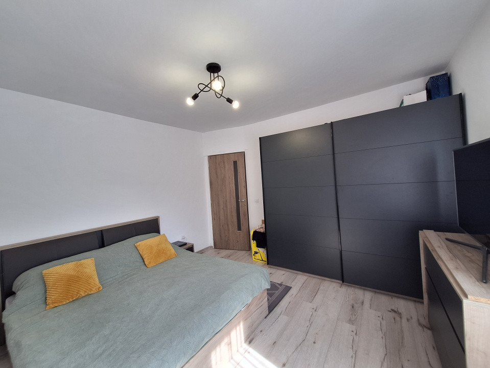 Apartament cu 2 camere, 53 mp, parcare, zona Eroilor