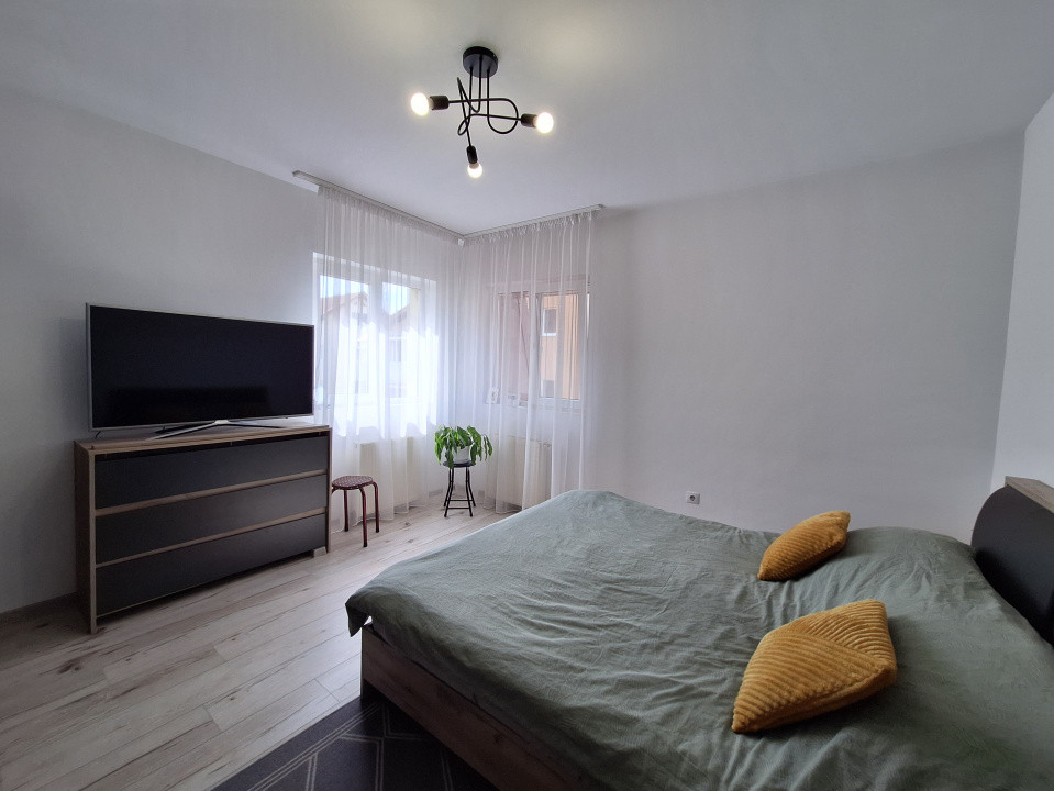Apartament cu 2 camere, 53 mp, parcare, zona Eroilor