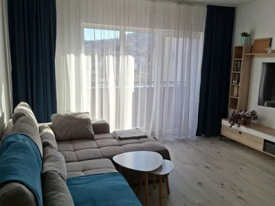 Apartament cu 2 camere, 53 mp, parcare, zona Eroilor