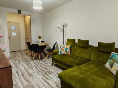 Apartament cu 3 camere, 60 mp, balcon, zona Parcului Poligon