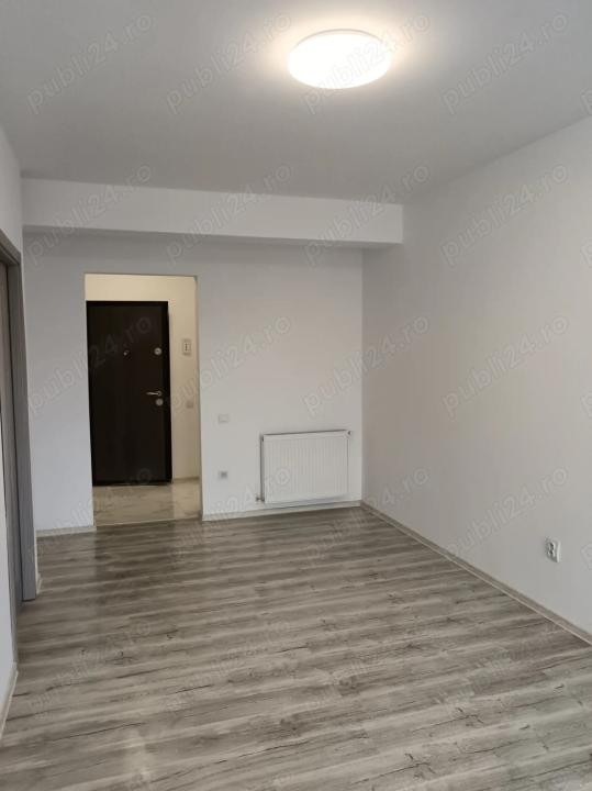 Apartament cu o camera decomandat, balcon, zona Terra