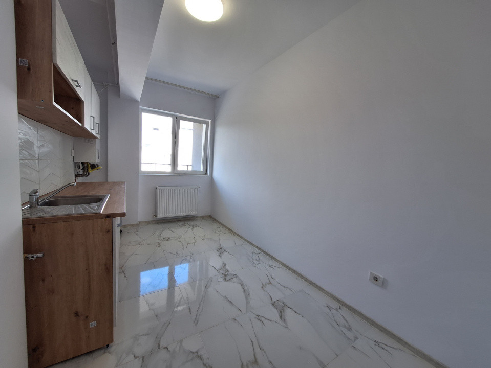 Apartament cu o camera decomandat, balcon, zona Terra
