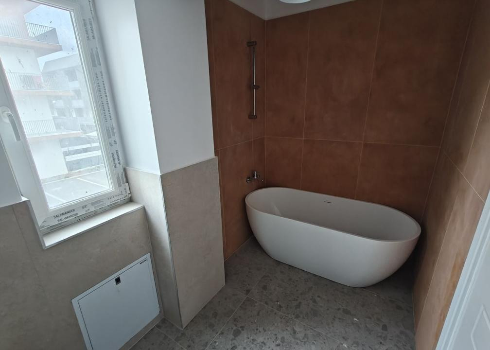 Apartament la cheie cu 3 camere,2 bai,etaj intermediar,zona Jysk
