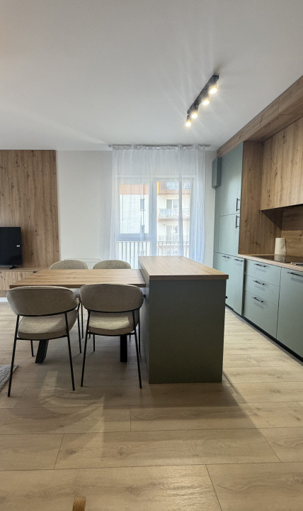 Apartament la cheie cu 3 camere,2 bai,etaj intermediar,zona Jysk