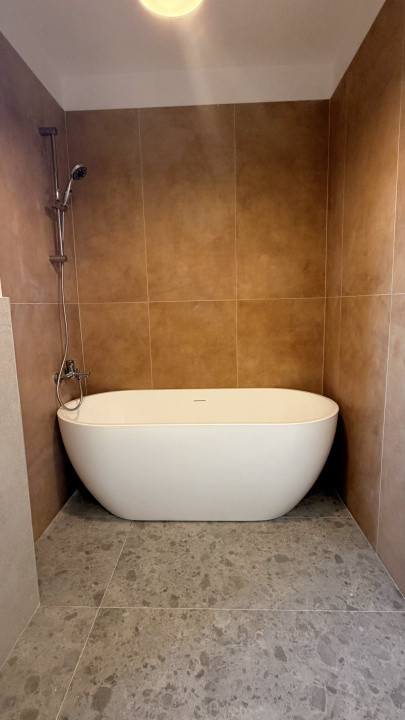 Apartament la cheie cu 3 camere,2 bai,etaj intermediar,zona Jysk