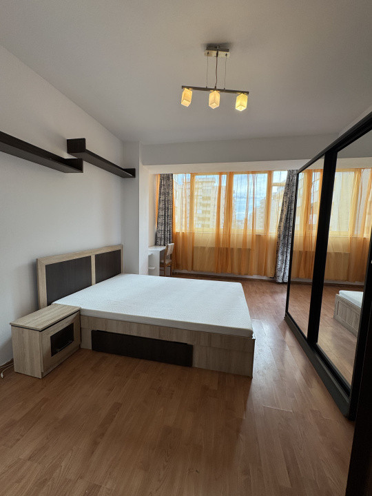 Apartament 3 camere decomandate, 65 mp, zona Semicentrala