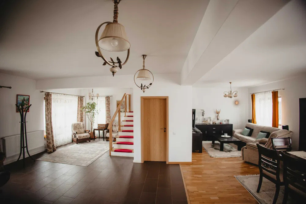 Casa individuala la cheie, 4 camere, 140 mp + 565 teren, 3 parcari, zona Voronet