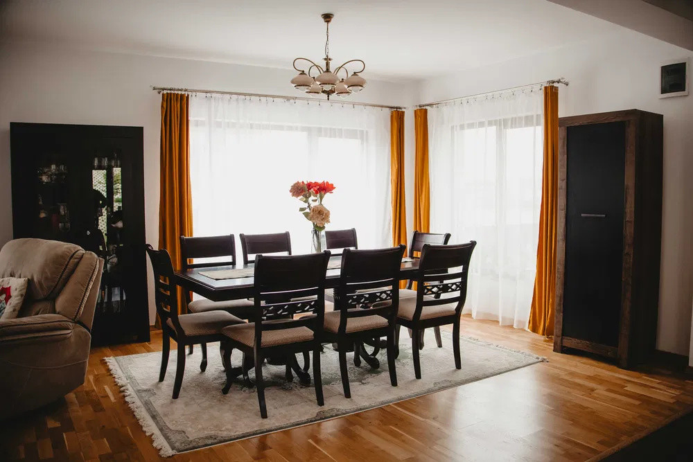 Casa individuala la cheie, 4 camere, 140 mp + 565 teren, 3 parcari, zona Voronet