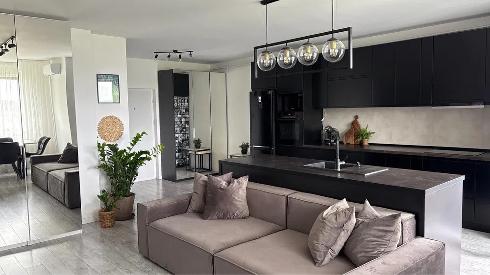 Apartament cu 2 camere, 60 mp, balcon, zona BMW