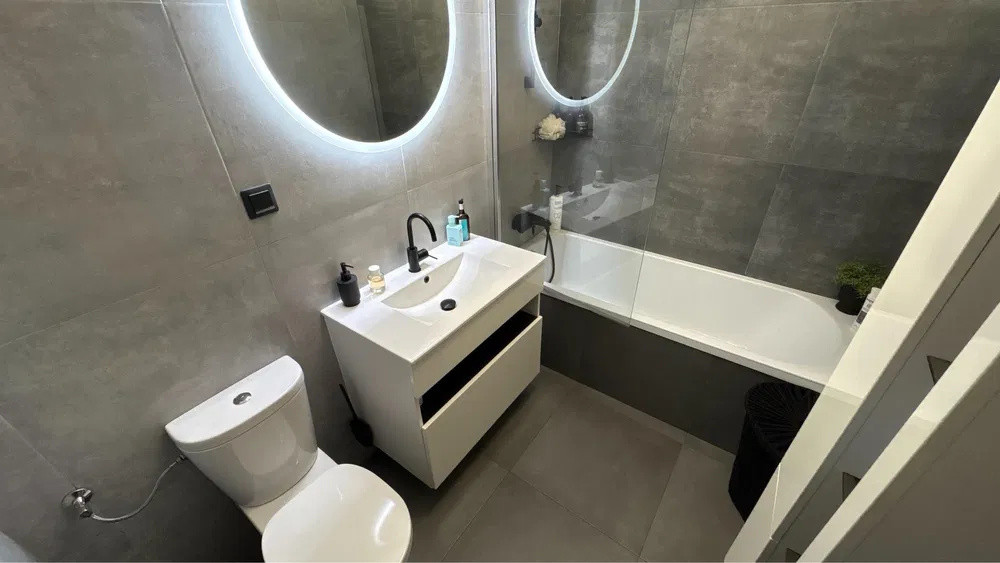 Apartament cu 2 camere, 60 mp, balcon, zona BMW