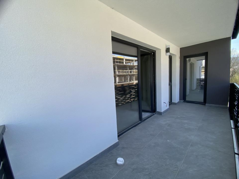 Apartament 3 camere 2 bai, 72mp, etaj intermediar, parcare, Terra Residence