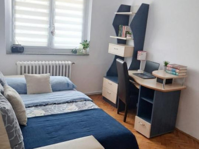 Apartament cu 4 camere, 90 mp, decomandat, etaj intermediar, Zona Dambovitei