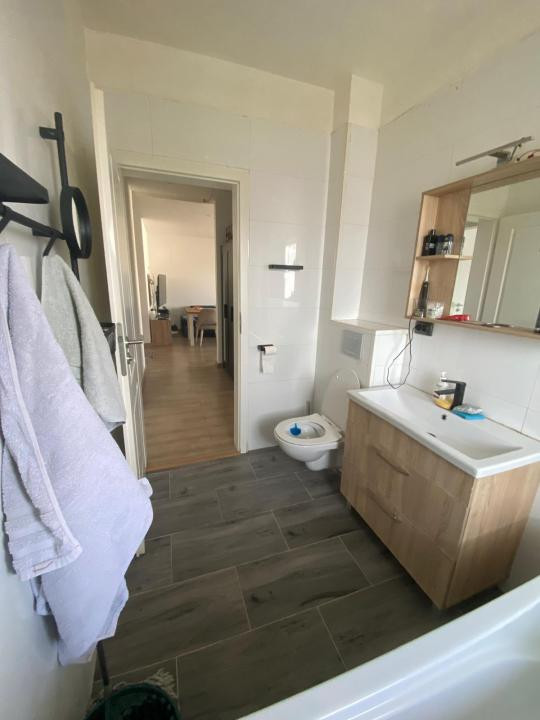 Apartament cu 3 camere, 67 mp,2 balcoane,zona Subcetate