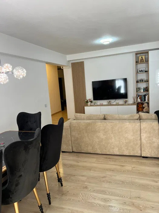 Apartament cu 2 camere, 61 mp, balcon, zona JISK