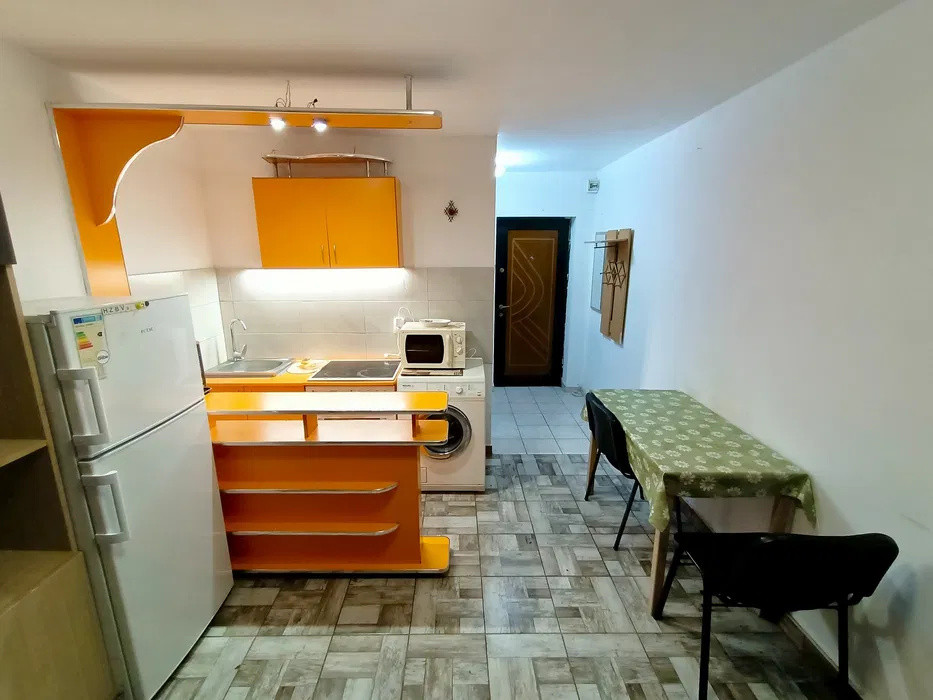 Garsoniera, 21mp, zona Piata Flora