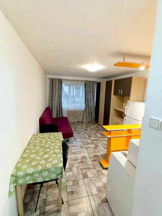 Garsoniera, 21mp, zona Piata Flora