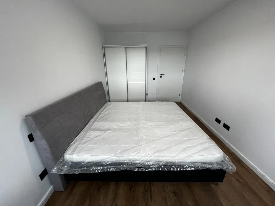 Apartament 3 camere, Frunzisului