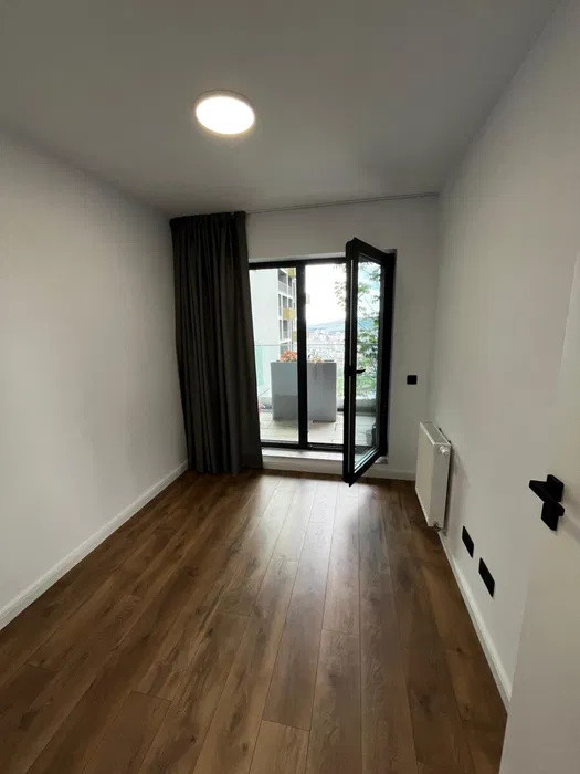 Apartament 3 camere, Frunzisului