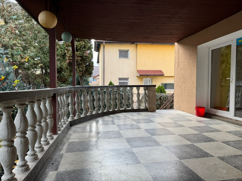 Spatiu 500 mp utili, teren 2000 mp, 10 parcări, cartier Andrei Mureșanu