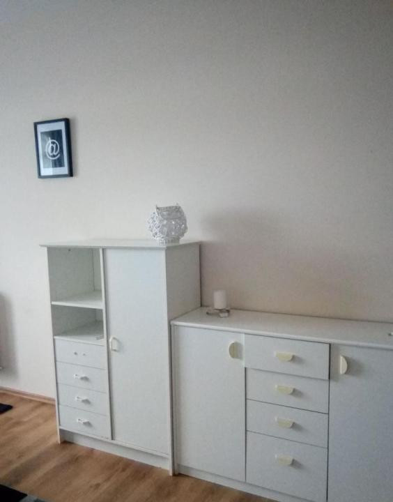 Inchiriez apartament 3 camere decomandate - zona Julius Mall, Cluj