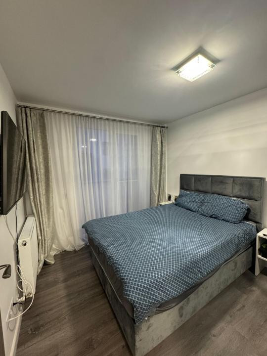 Apartament cu 3 camere, terasa, zona Stejarului