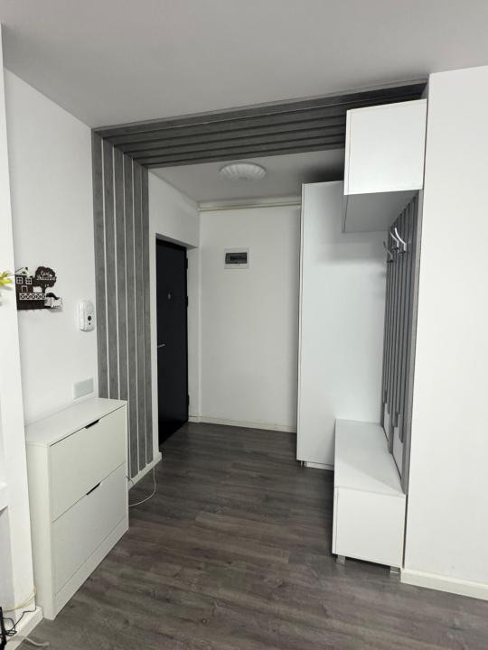 Apartament cu 3 camere, terasa, zona Stejarului