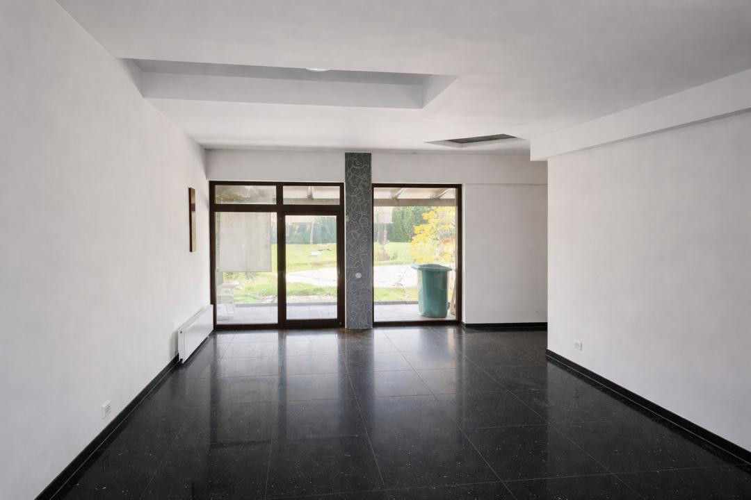 Spațiu pentru birouri, 400 mp utili, 1300 mp teren, zona Eurgen Ionesco