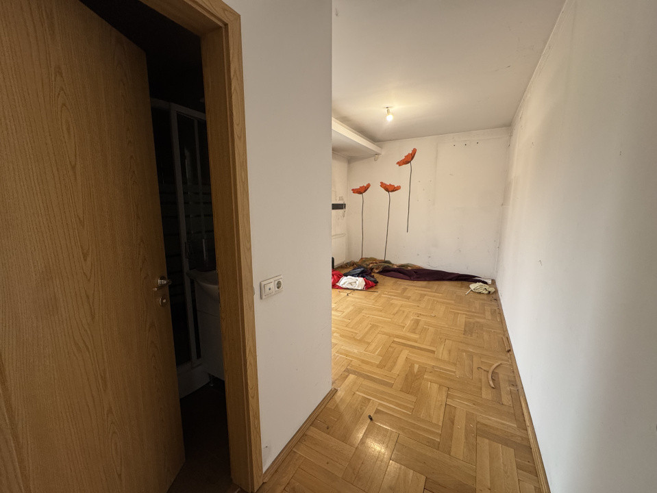 Spațiu pentru birouri, 400 mp utili, 1300 mp teren, zona Eugen Ionesco