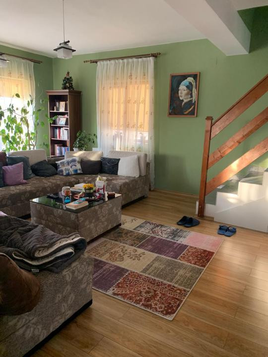 Locuința ideală pentru familie – spațiu, lumină și natură aproape