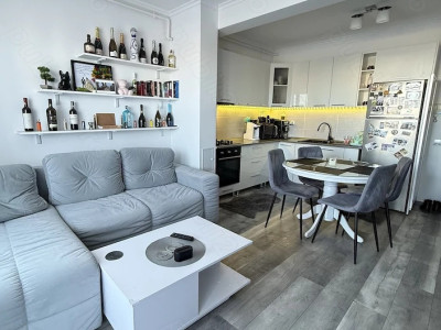 Apartament decomandat  . Eugen Ionescu