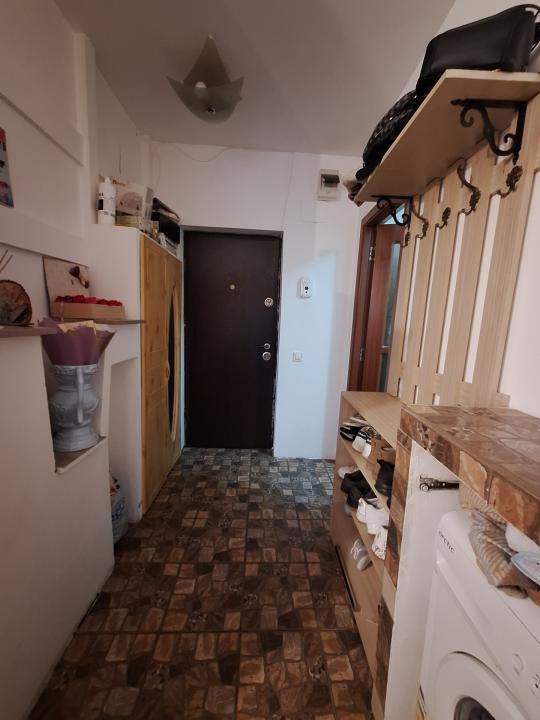 Apartament cu 2 camere, 39 mp, zona Florilor
