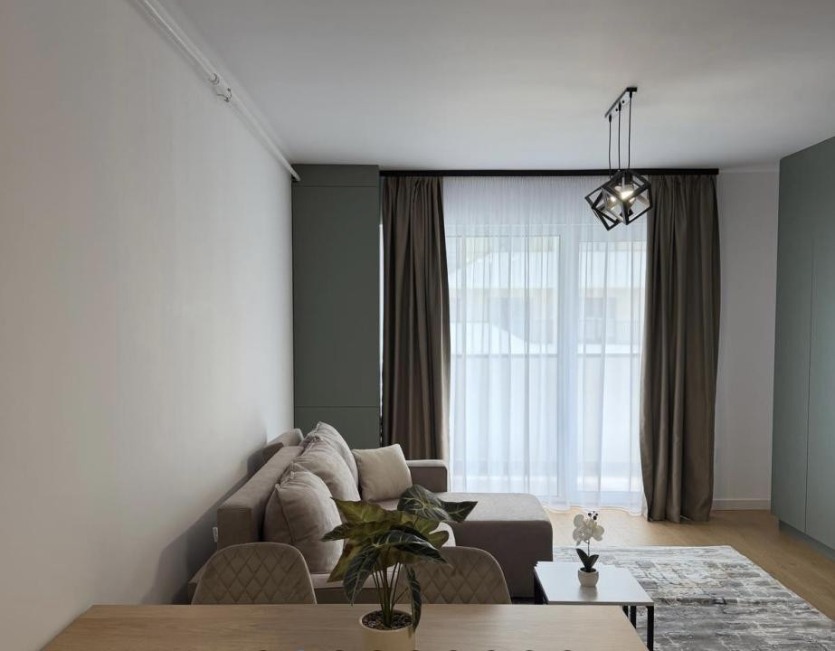 Apartament de 2 camere, 45 mp,Ultramodern,Mobilat/Utilat, Zona Eroilor
