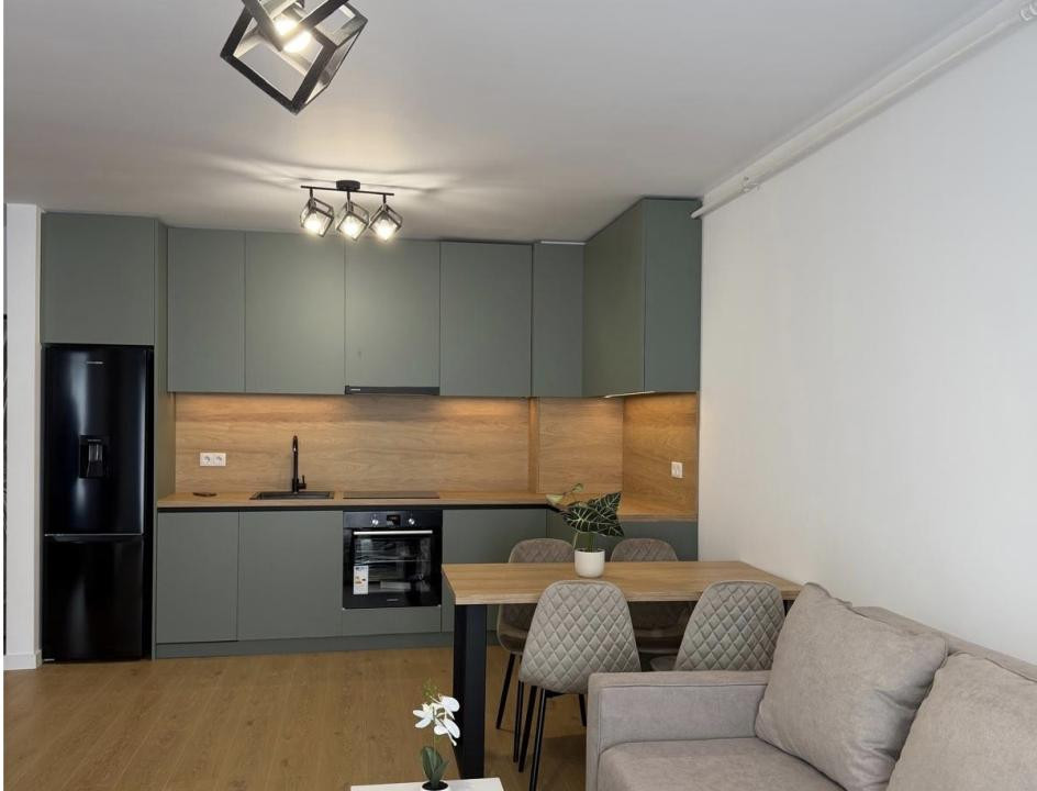Apartament de 2 camere, 45 mp,Ultramodern,Mobilat/Utilat, Zona Eroilor