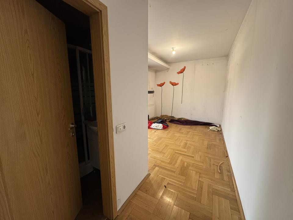 Casă individuală, 400 mp utili, 1300 mp teren, zona Eugen Ionesco