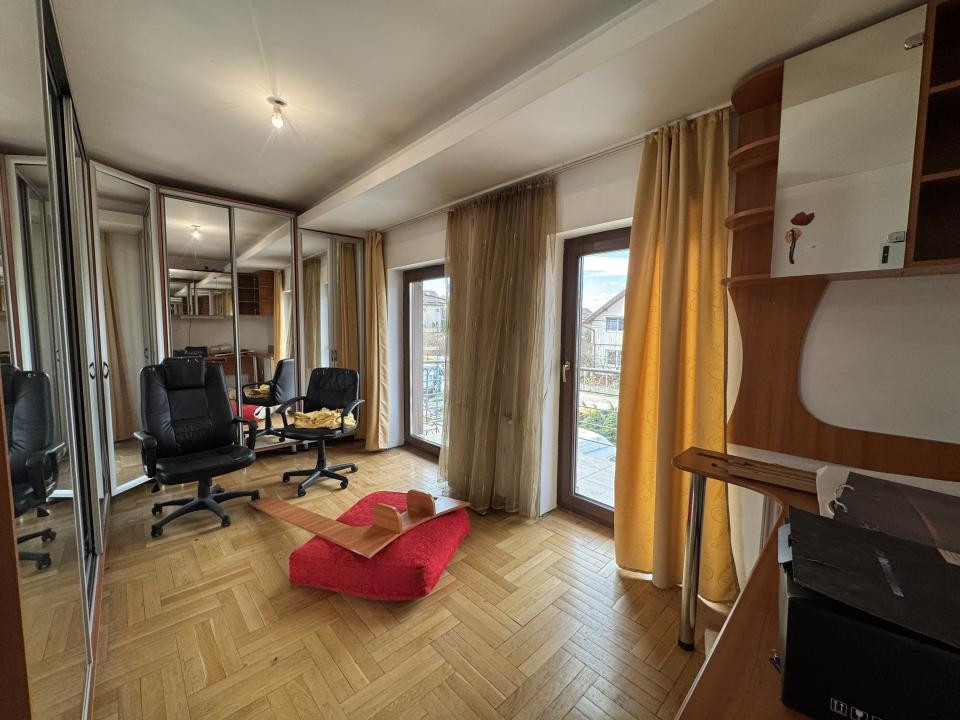 Casă individuală, 400 mp utili, 1300 mp teren, zona Eugen Ionesco