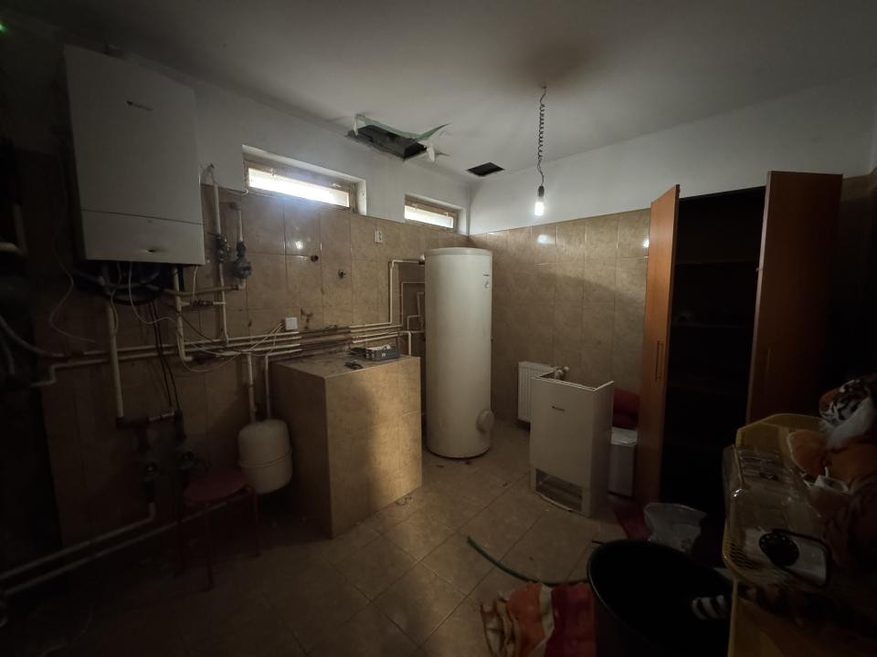 Casă individuală, 400 mp utili, 1300 mp teren, zona Eugen Ionesco